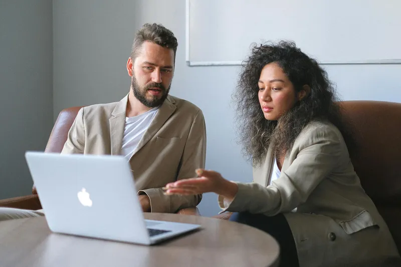 Découvrez tout ce qu'il faut savoir sur le ROI des réseaux sociaux